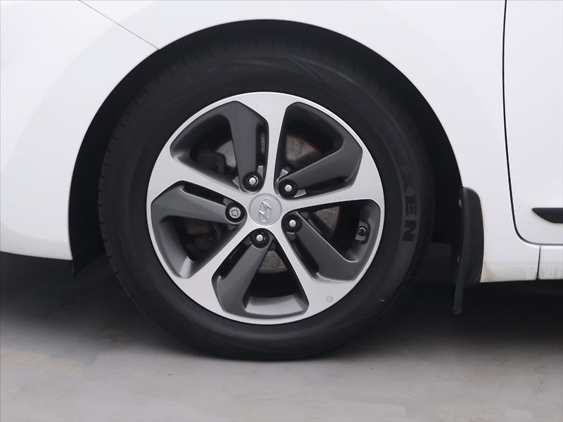 Hyundai i30 1,6 GDI 99kW Weekend Serv.kn. - fotka 23 z 30