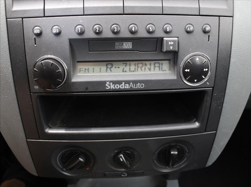 Škoda Fabia 1,4 i SDN Classic 50kW MT ČR - fotka 10 z 13