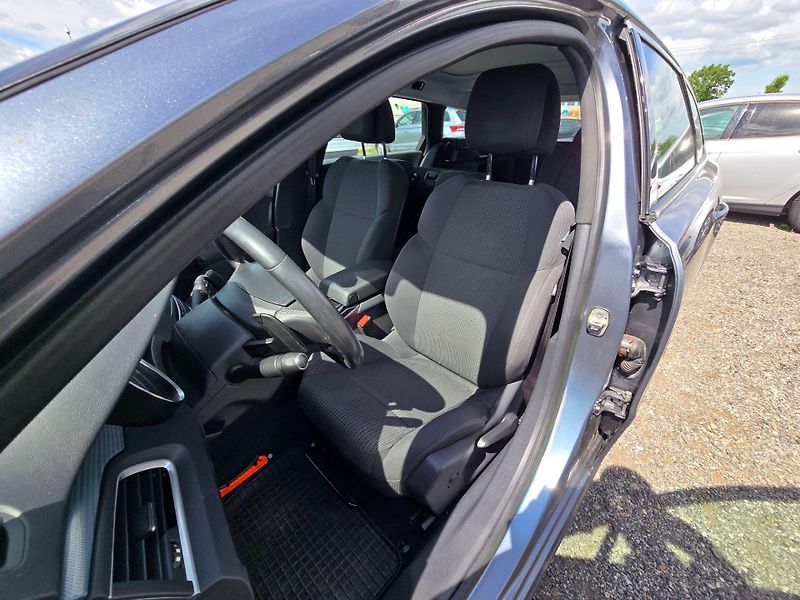 Peugeot 508 (2012) SW 1.6 HDi automat - fotka 10 z 22