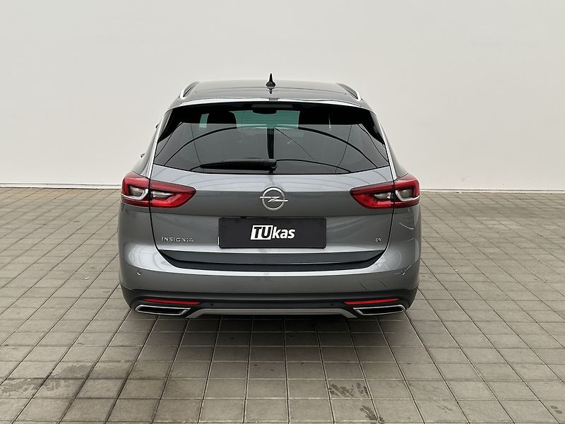 Opel Insignia 2.0 CDTI 4x4 Country Tourer - fotka 4 z 36