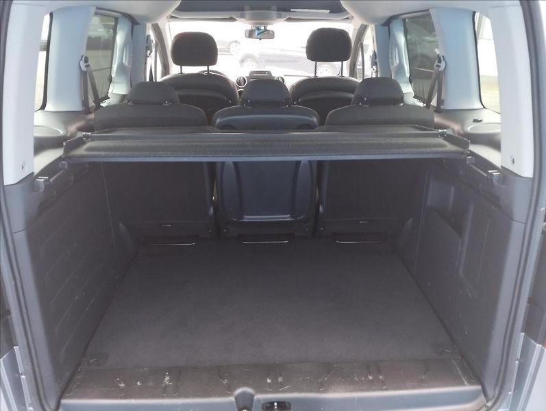 Citroën Berlingo 1,6 HDi 73KW Multispace - fotka 15 z 17