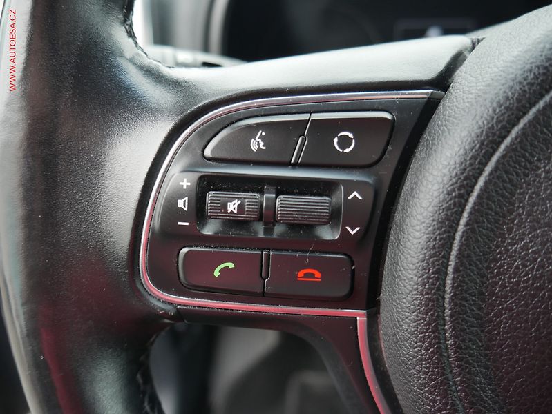 Kia Sportage (2017) 1.6 GDi, 2.maj,ČR, Navi - fotka 19 z 22