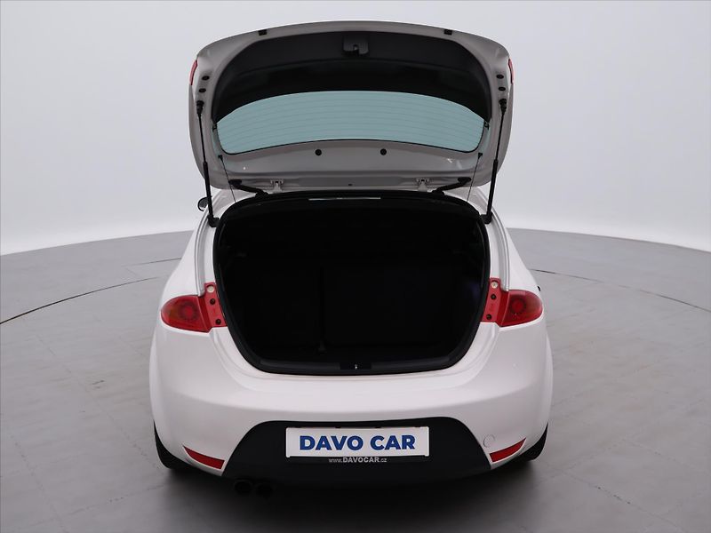 Seat Leon 2,0 TFSI 180kW FR - fotka 9 z 30