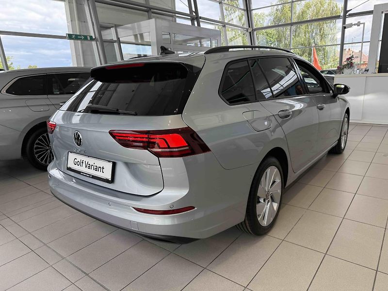 Volkswagen Golf (2026) 1,5 TSI 110 kW 6G - fotka 2 z 5