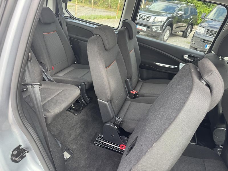 Ford Galaxy 2.0-16V(107KW)7SEDAČEK - fotka 31 z 45