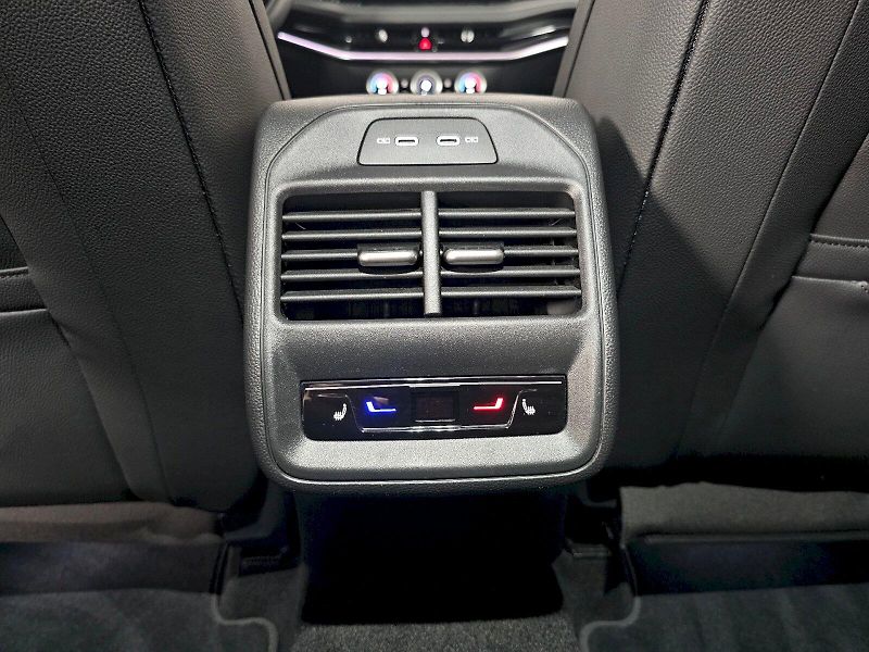 Škoda Superb (2025) 2.0TDI 110kW Laurin a Klement - fotka 9 z 32