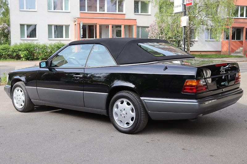 Mercedes-Benz 124 E320 CABRIO 162kW - fotka 14 z 50