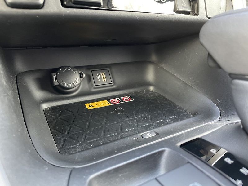 Toyota RAV4 2.5 Hybrid 4x4 ODBĚR IHNED - fotka 20 z 29