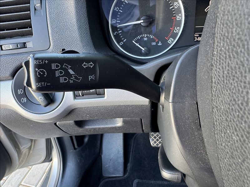 Škoda Octavia 2,0 TDI ELEGANCE tažné původČR - fotka 28 z 50