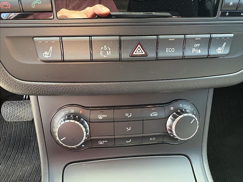 Mercedes-Benz Třídy B 1,6 200i 115kW AT,Výhřev,Kamer - fotka 13 z 37