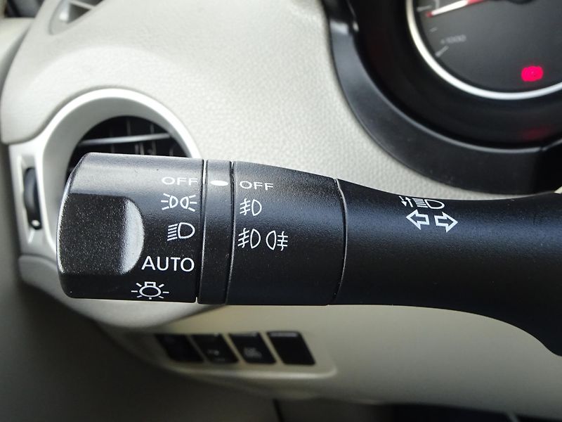 Renault Koleos 2.0dCi 110kW AUTOMAT 4x4 ČR - fotka 19 z 32