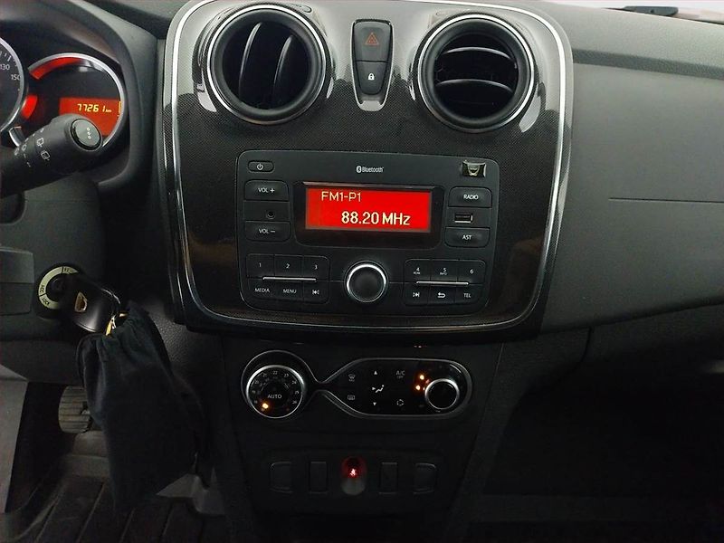 Dacia Logan (2020) 1.0 SCe, Serv.kniha - fotka 12 z 14