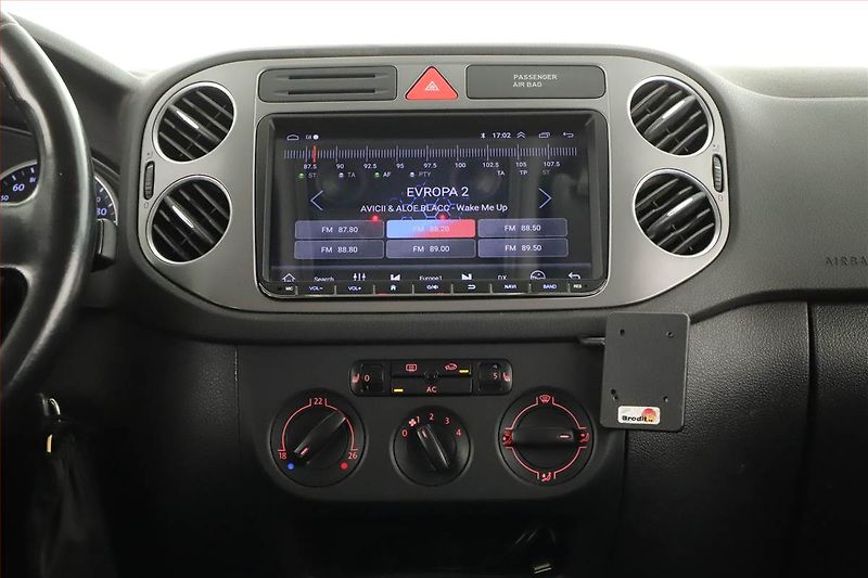 Volkswagen Tiguan (2008) 2.0 TDI, 4X4, Serv.kniha - fotka 10 z 13