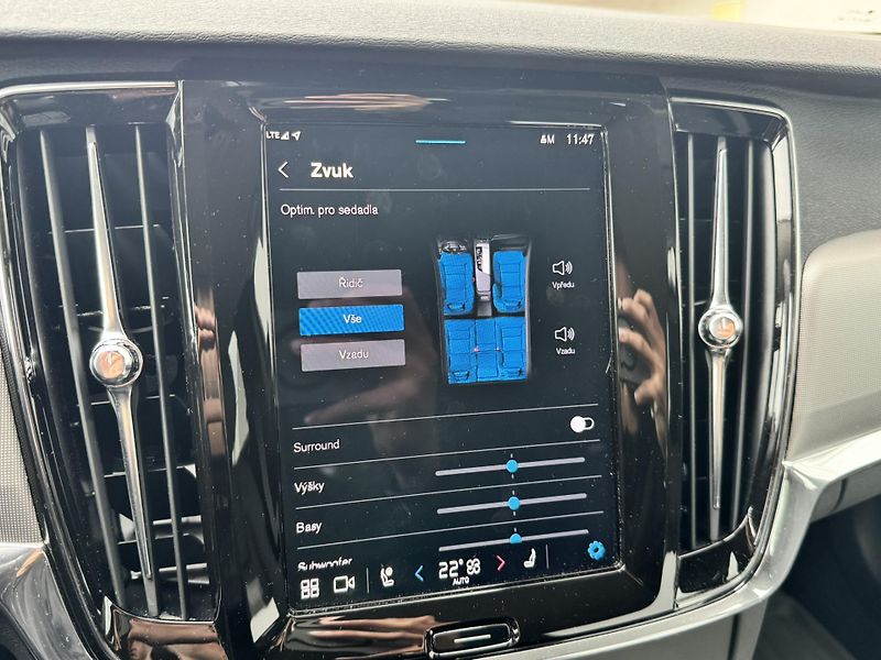 Volvo V90 T6 AWD PLUS DARK // 360 // TZ  - fotka 48 z 50