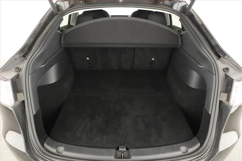 Tesla Model Y (2023) Long Range AWD 79kWh, SoH 92% - fotka 11 z 29