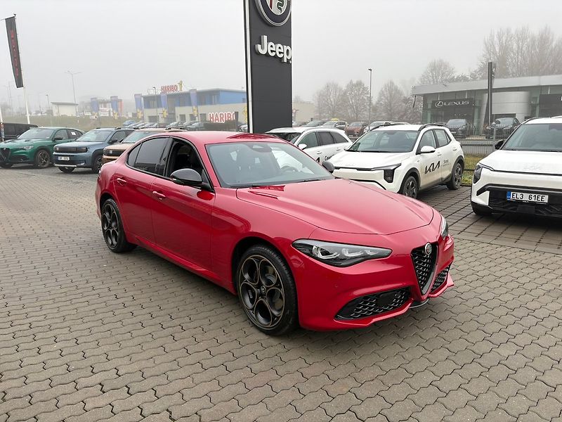 Alfa Romeo Giulia (2025) Intensa 2.0 Turbo 280k AT8 Q4 - fotografie inzerátu