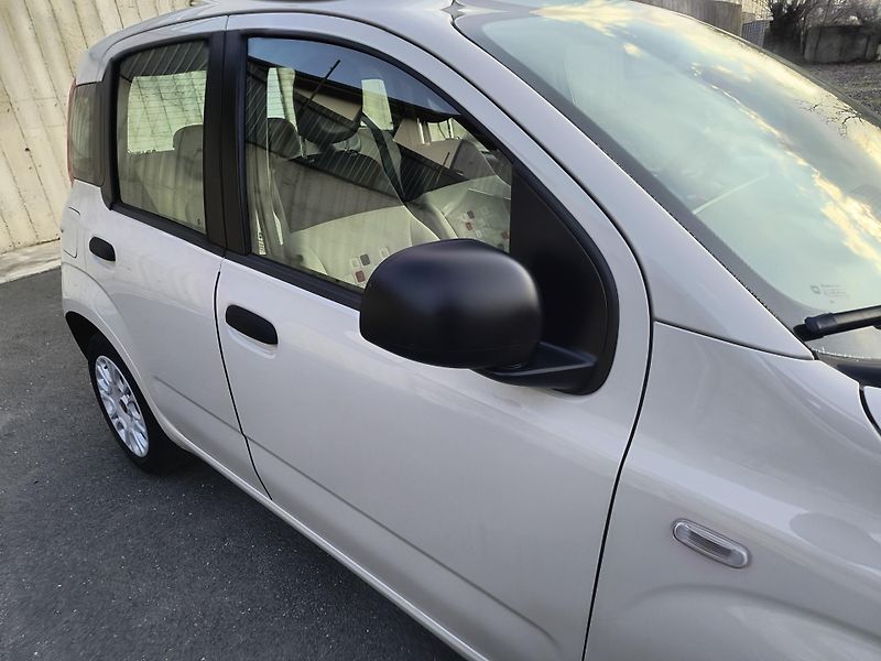 Fiat Panda (2015) 1.2 AUTOMAT NESEHNATELNÁ VERZE - fotka 15 z 47