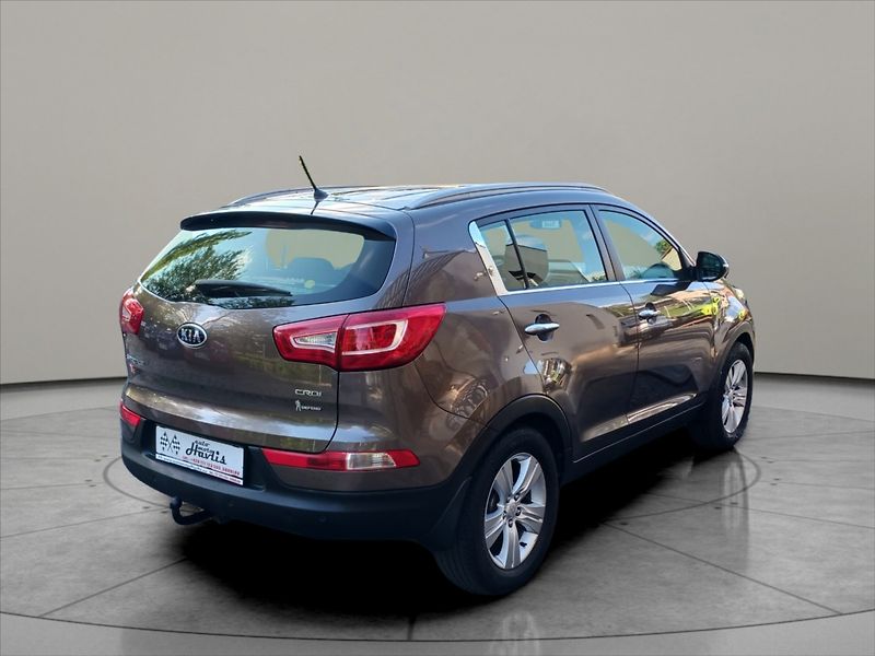 Kia Sportage 2,0 CRDI 4x4 1 majitel, tažné - fotka 7 z 21