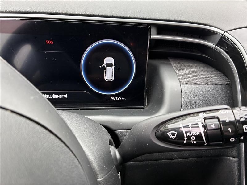 Hyundai Tucson 1.6 T-GDi HEV 48V Hybrid 4x4 - fotka 24 z 25