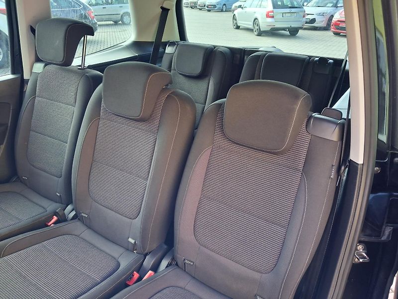 Volkswagen Sharan (2016) 2,0TDi NAVI  DSG  BEZ KOROZE ! - fotka 13 z 39