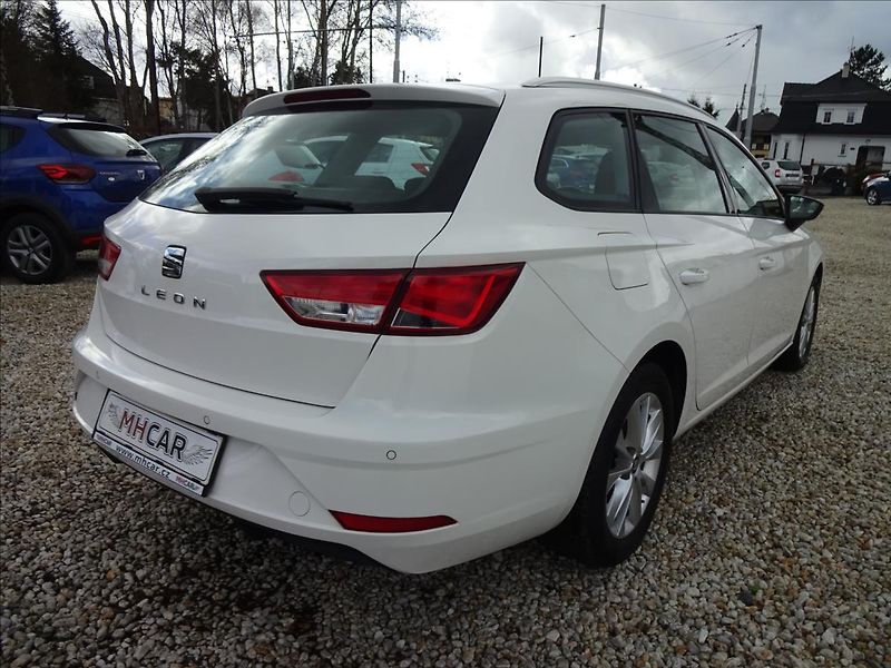 Seat Leon 1,6 TDI 85kW - fotka 7 z 55
