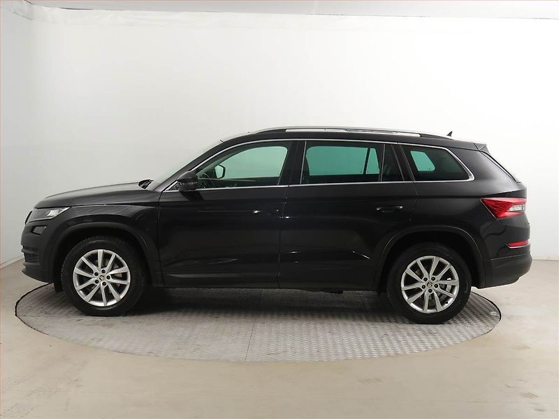 Škoda Kodiaq (2018) 1.5 TSI, Automat, 7 míst, Kůže - fotka 3 z 21