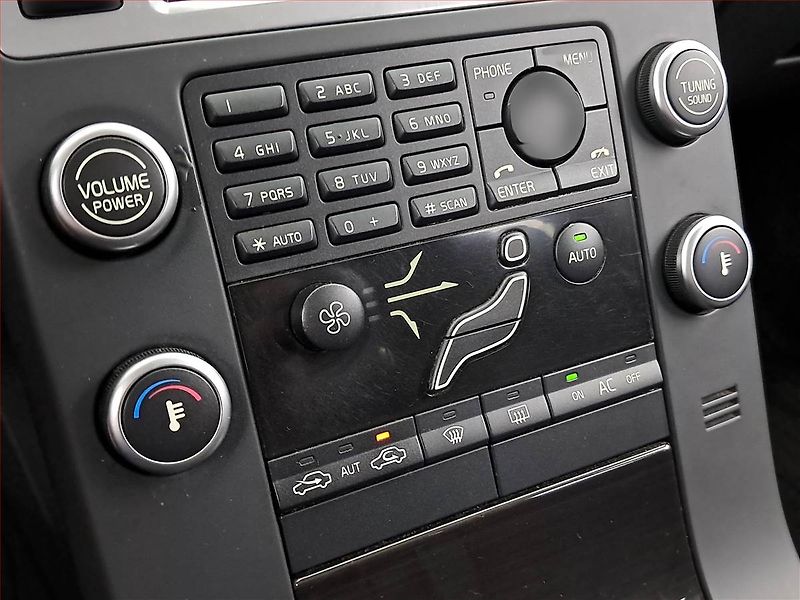 Volvo V70 (2011) 2.0 T, Serv.kniha, Tempomat - fotka 16 z 18