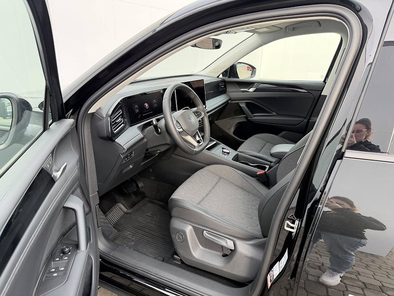 Volkswagen Tiguan (2025) People 7DSG mHEV 1,5eTSI - fotka 5 z 23