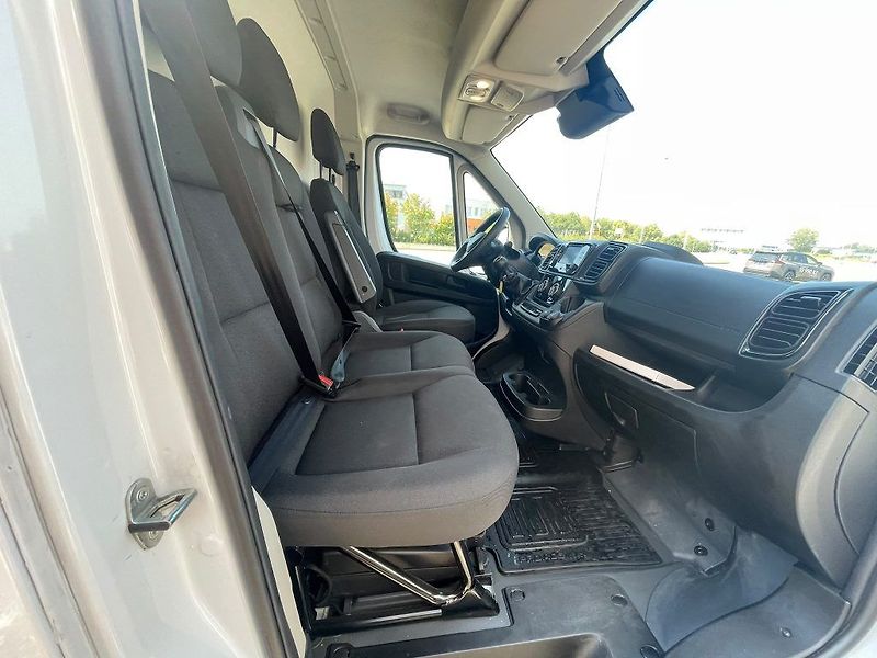Toyota Proace Max 2.2D 120k 6 MT Life - fotka 19 z 24
