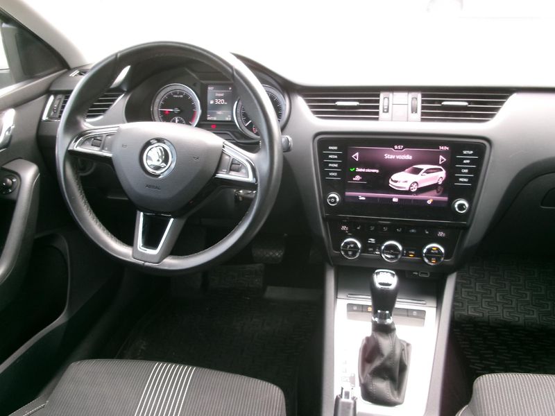 Škoda Octavia (2019) 2,0TDI 4x4 DSG AC - fotka 25 z 32
