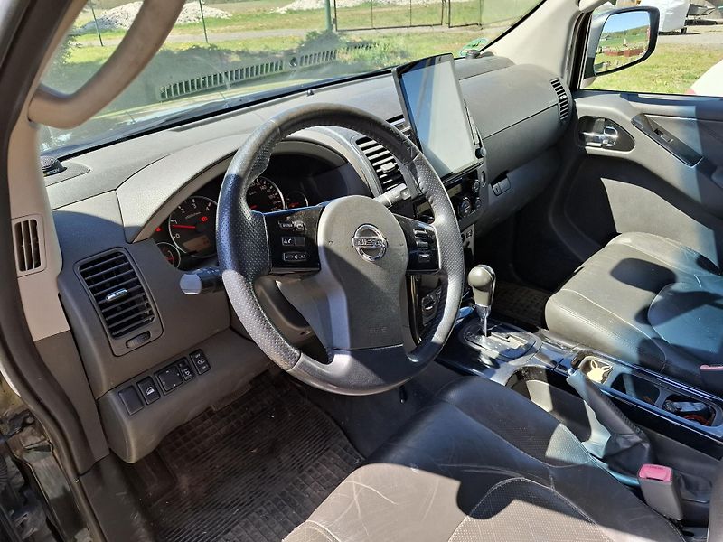 Nissan Pathfinder (2008) - fotka 11 z 21