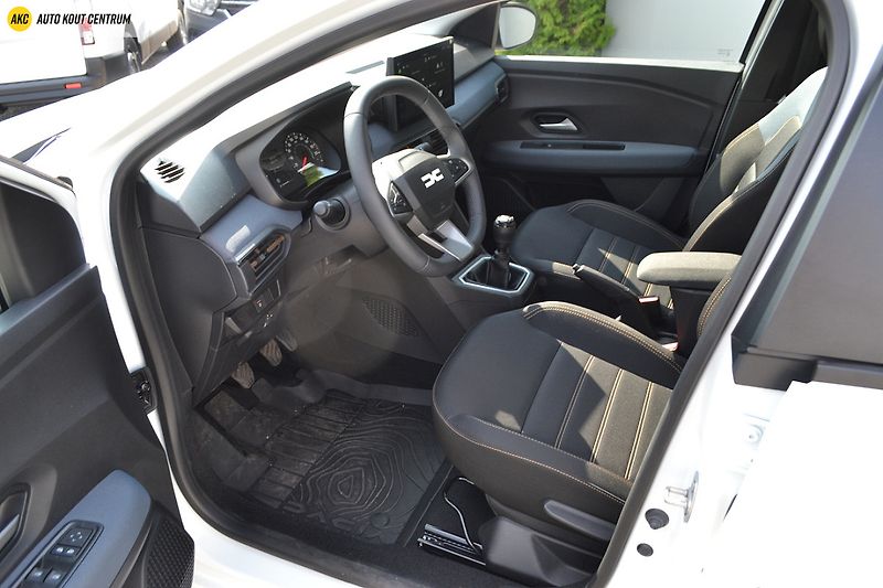 Dacia Sandero Stepway Expression TCe 110 - fotka 18 z 42