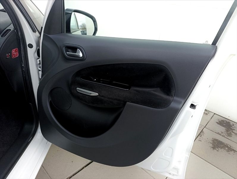 Citroën C3 Picasso 1,6 HDi Automat .Aut klima Alu - fotka 24 z 33