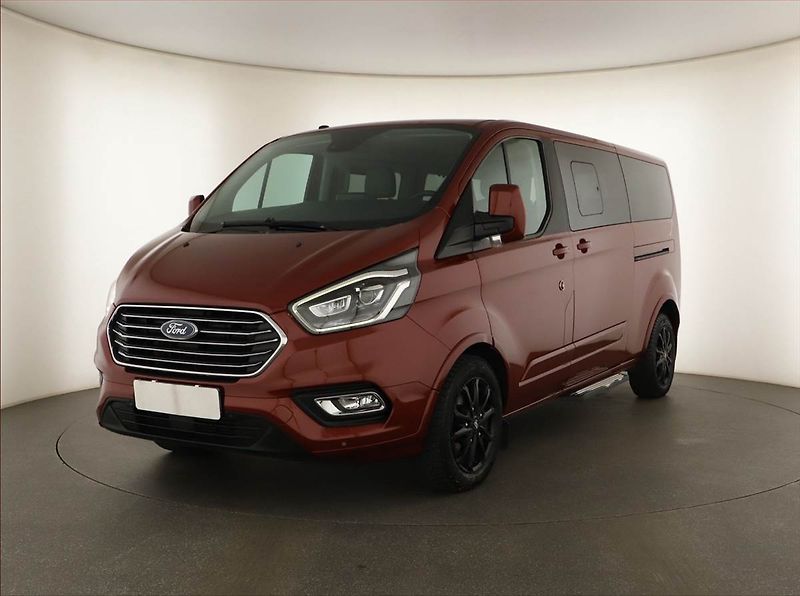 Ford Tourneo Custom (2019) Titanium 2.0 EcoBlue, ČR - fotka 2 z 18