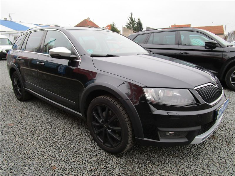 Škoda Octavia Combi 2.0TDi DSG, Scout - fotka 3 z 41