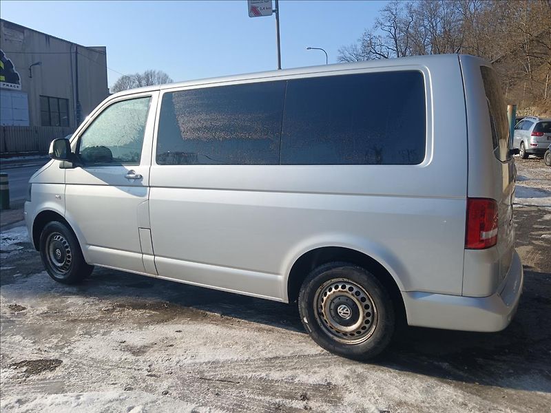 Volkswagen Multivan 2,0 TDi - fotka 7 z 25