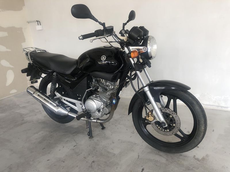 Yamaha YBR 125 - fotka 2 z 15
