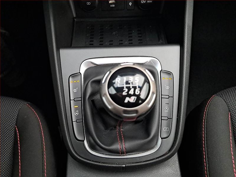Hyundai Kona (2022) N-Line 1.0 T-GDI, ČR,1.maj - fotka 16 z 20