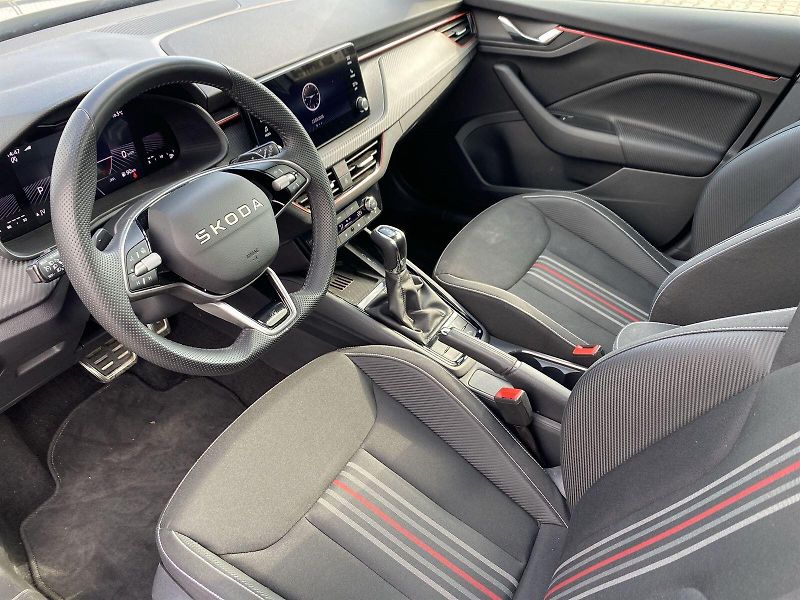 Škoda Kamiq (2024) 1.0 TSI DSG Monte Carlo - fotka 8 z 33