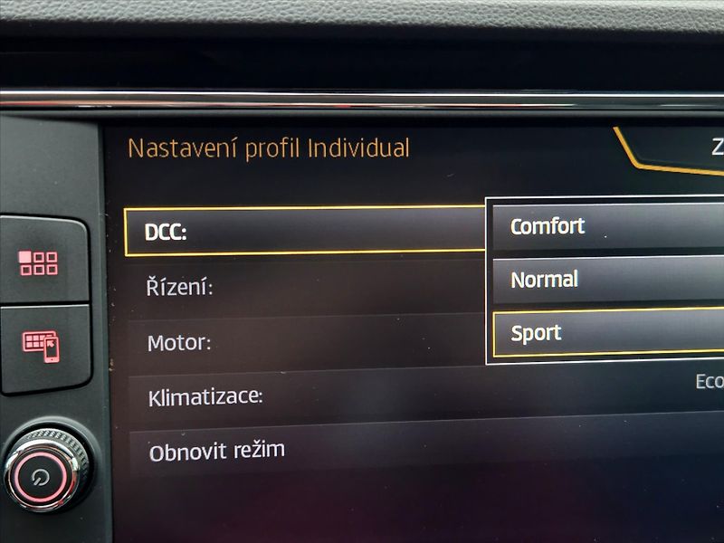 Seat Leon 1,8 TSi FR Full LED DCC 16V ST - fotka 21 z 25