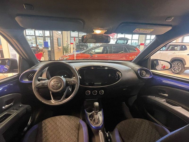 Toyota Aygo 1.0 Automat Style - fotka 22 z 25