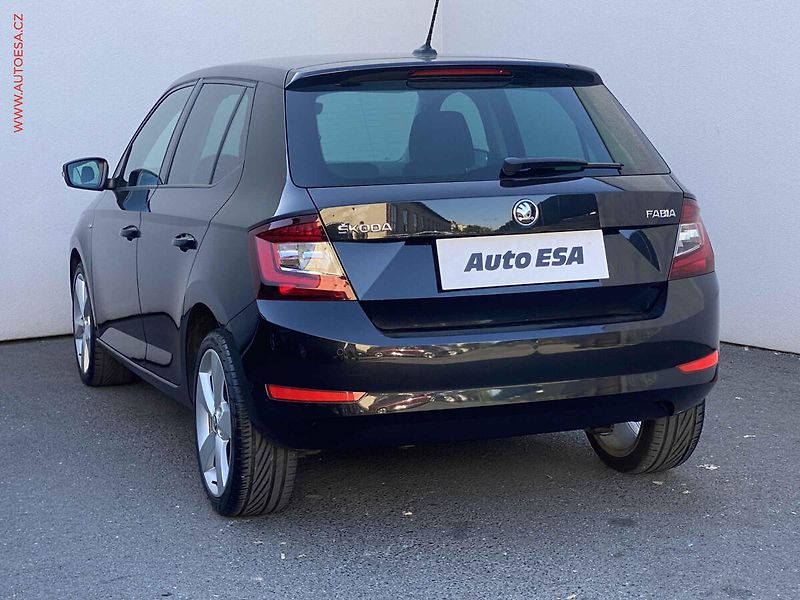 Škoda Fabia (2018) 1.0 TSi, Clever, navi - fotka 6 z 17