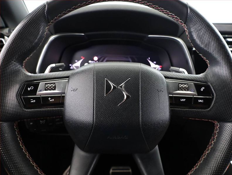 DS Automobiles DS7 Crossback (2023) 1.5 BlueHDI - fotka 8 z 18