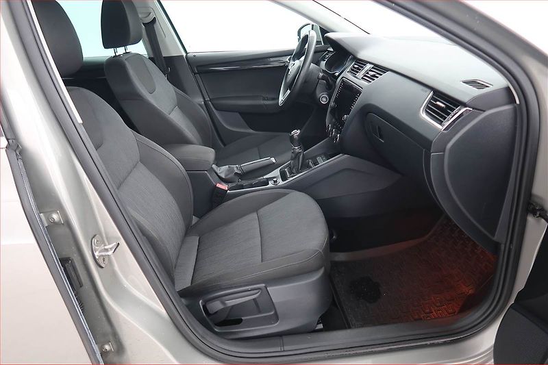 Škoda Octavia (2017) Style 2.0 TDI, Navi, Tempomat - fotka 9 z 18