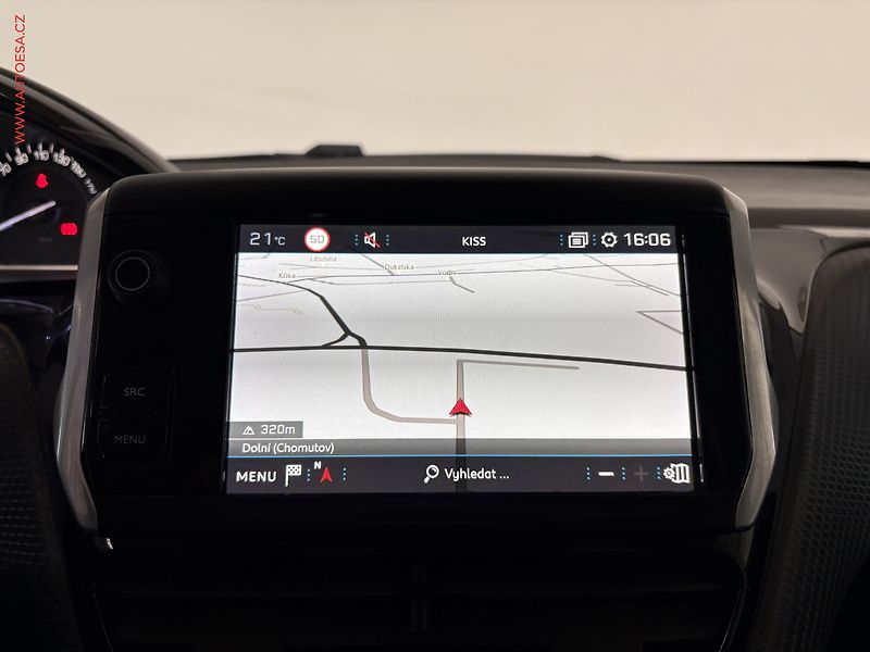Peugeot 208 (2018) 1.2 PT, TechEdition, navi - fotka 11 z 16