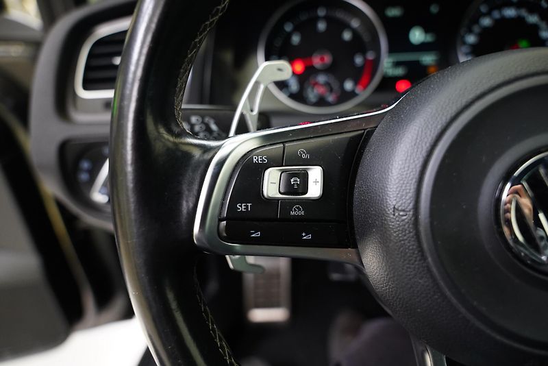 Volkswagen Golf - fotka 15 z 28