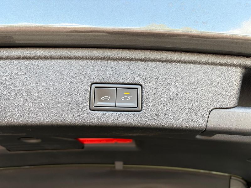 Volkswagen Touareg (2020) Elegance 3.0 TDI Tiptronic - fotka 30 z 32