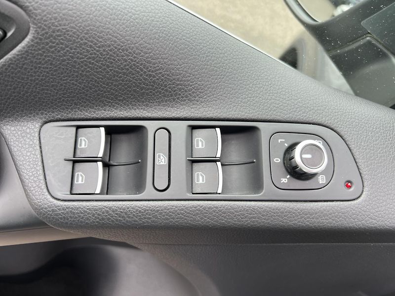 Volkswagen Tiguan 2.0TDi 103kw 4x4 ČR 1.MAJ DPH - fotka 12 z 40