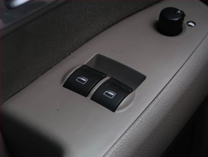 Audi A4 (2005) 2.0 TDI, po STK, Tažné - fotka 15 z 19
