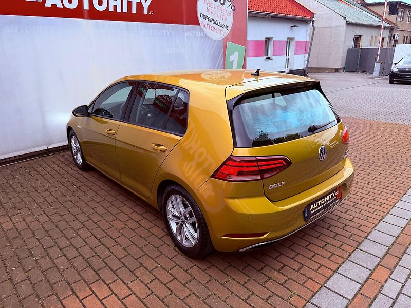 Volkswagen Golf 1.5 TSi Comfortline DSG, ČR - fotka 9 z 26